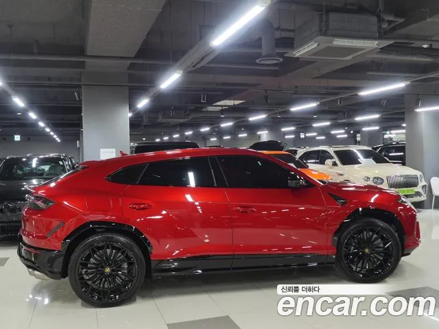 Lamborghini Urus 2025 — фото 2