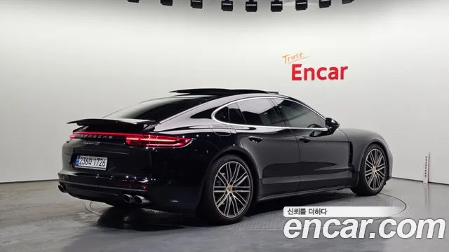 Porsche Panamera 2018 — фото 2
