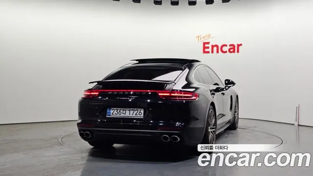 Porsche Panamera 2018 — фото 4