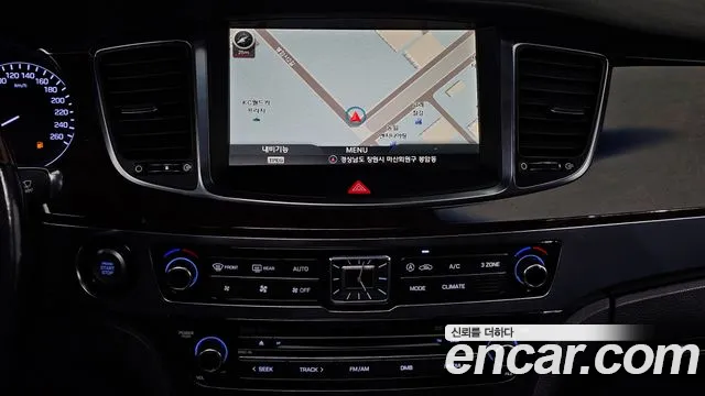 Hyundai Equus 2015 — фото 12