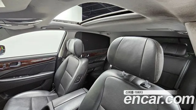 Hyundai Equus 2015 — фото 16