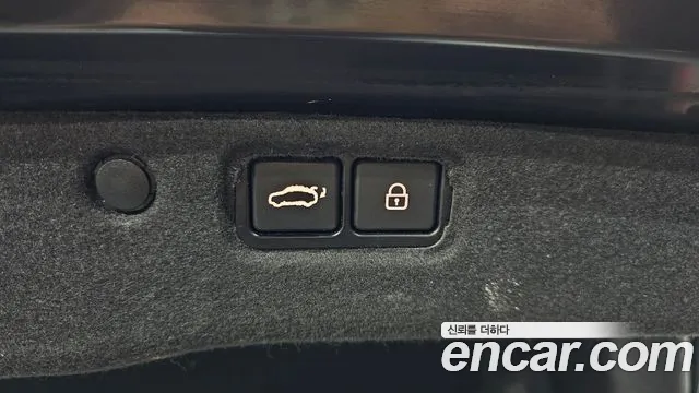 Hyundai Equus 2015 — фото 18