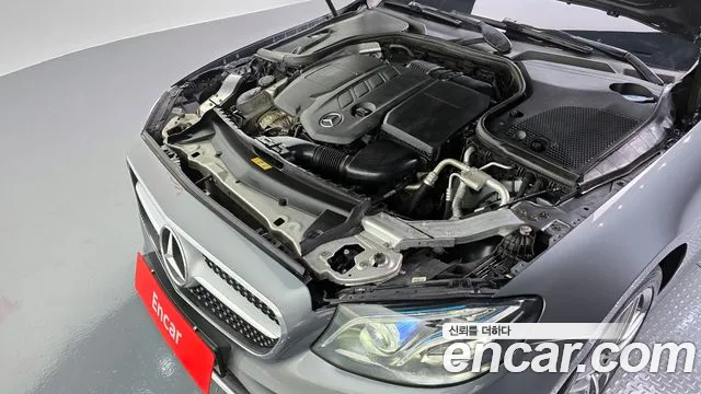 Mercedes-Benz E-Class 2017 — фото 6