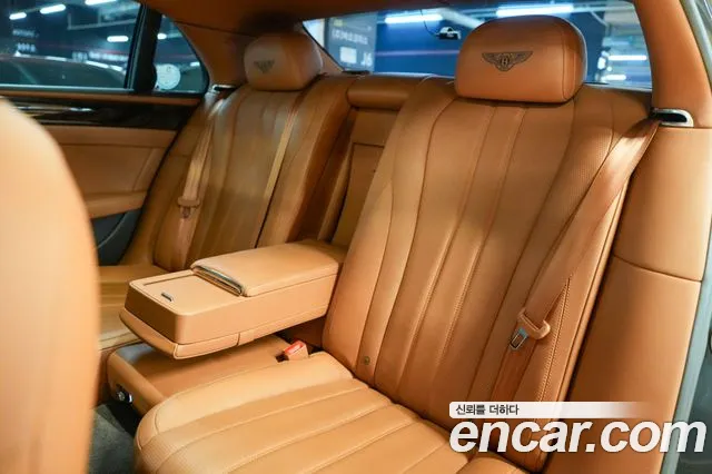 Bentley Flying Spur 2016 — фото 13