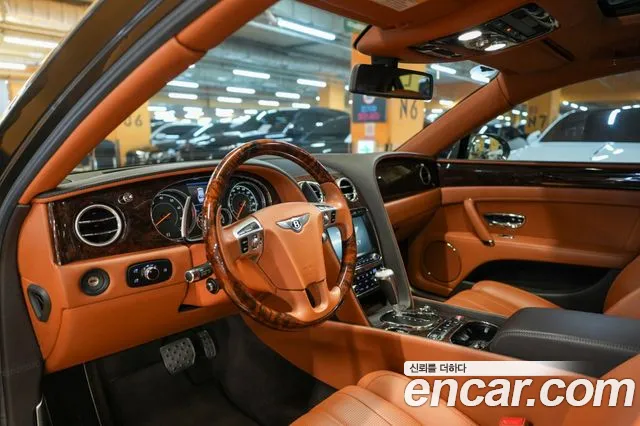 Bentley Flying Spur 2016 — фото 18