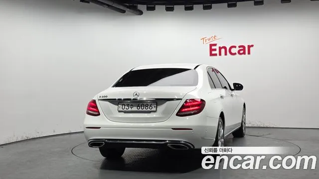 Mercedes-Benz E-Class 2019 — фото 4