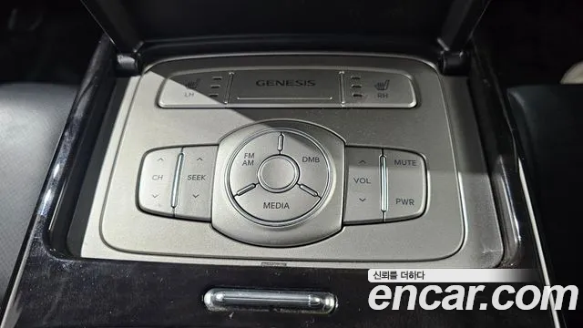 Hyundai Genesis 2013 — фото 18