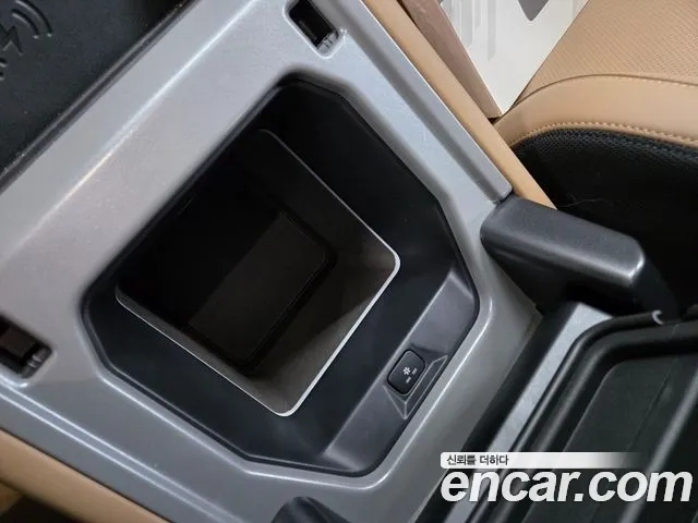 Land Rover Defender 2025 — фото 13