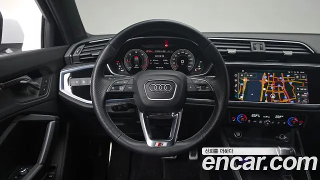 Audi Q3 2022 — фото 12