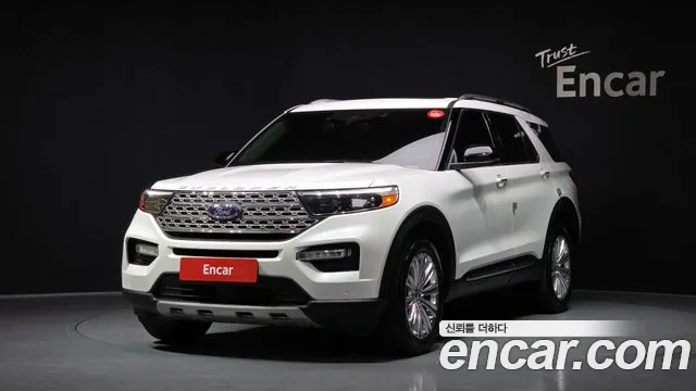 Ford Explorer 2021 — фото 1