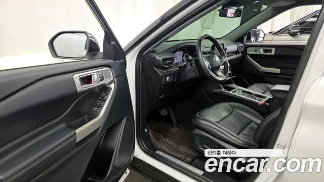 Ford Explorer 2021 — фото 10