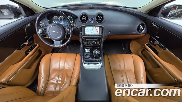 Jaguar XJ 2011 — фото 7