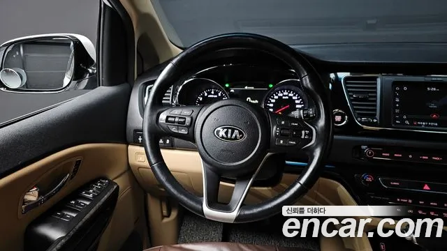 Kia Canival 2019 — фото 13
