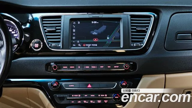 Kia Canival 2019 — фото 14
