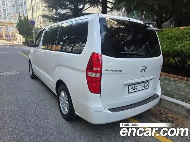 Hyundai Starex 2017 — фото 4