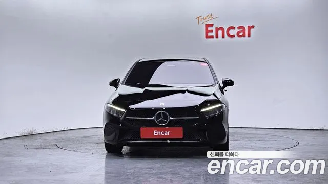 Mercedes-Benz A-Class 2025 — фото 3