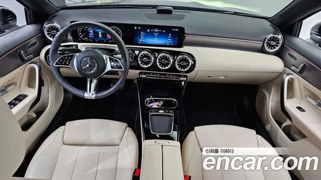 Mercedes-Benz A-Class 2025 — фото 7