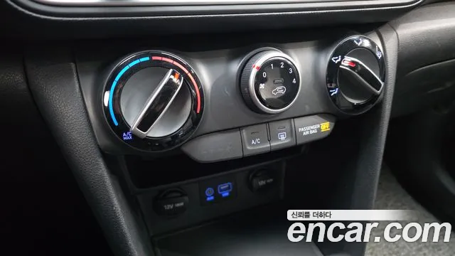 Hyundai Kona 2018 — фото 16