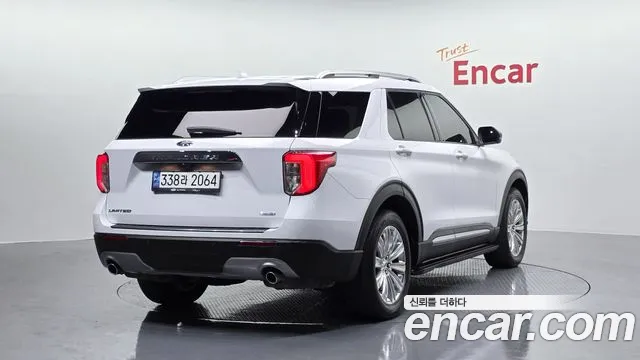 Ford Explorer 2020 — фото 2