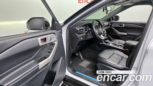 Ford Explorer 2020 — фото 11