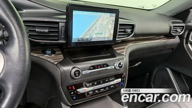 Ford Explorer 2020 — фото 15