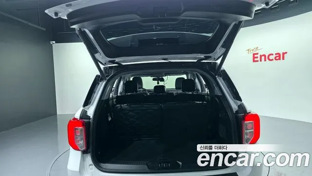Ford Explorer 2020 — фото 20