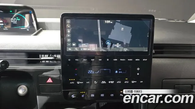 Hyundai Staria 2025 — фото 15