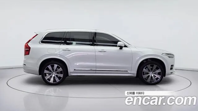Volvo XC90 2025 — фото 3