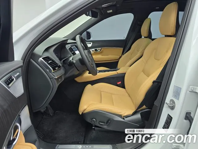 Volvo XC90 2025 — фото 10