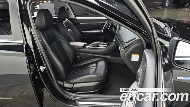 Hyundai Sonata 2020 — фото 12