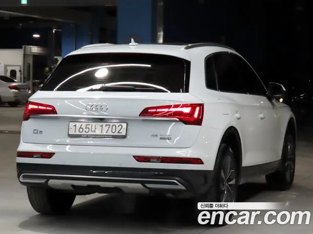 Audi Q5 2023 — фото 2