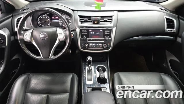 Nissan Altima 2017 — фото 7