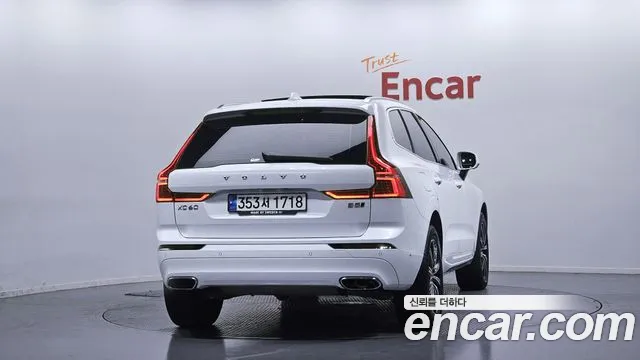 Volvo XC60 2021 — фото 4
