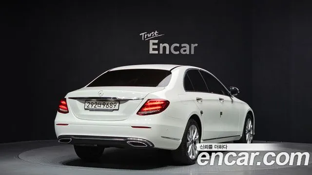 Mercedes-Benz E-Class 2019 — фото 2