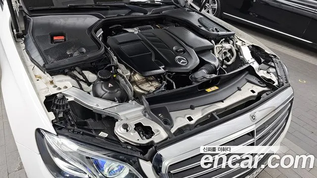 Mercedes-Benz E-Class 2019 — фото 6