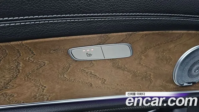 Mercedes-Benz E-Class 2019 — фото 19