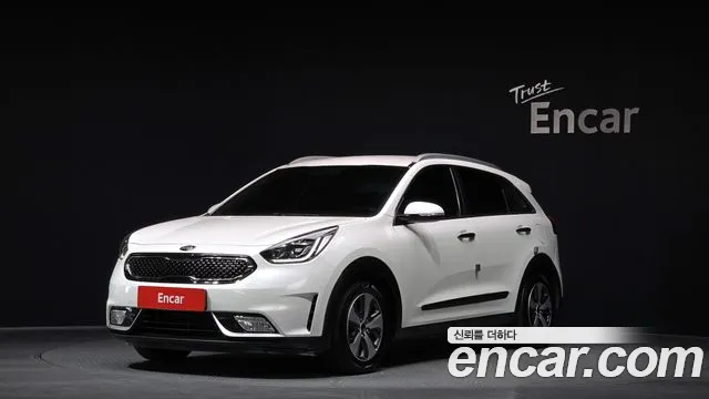 Kia Niro 2018 — фото 1