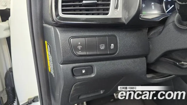 Kia Niro 2018 — фото 18