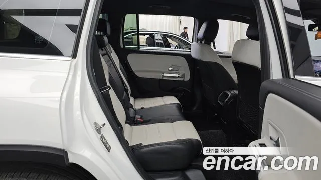 Mercedes-Benz GLB-Class 2020 — фото 12