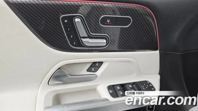 Mercedes-Benz GLB-Class 2020 — фото 19