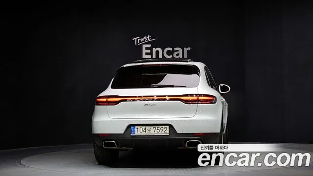 Porsche Macan 2021 — фото 4