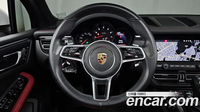 Porsche Macan 2021 — фото 13