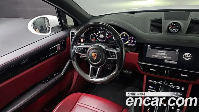Porsche Cayenne 2022 — фото 13