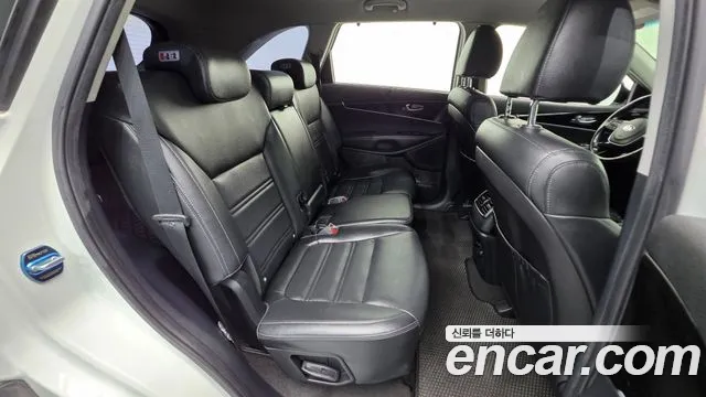 Kia Sorento 2018 — фото 19