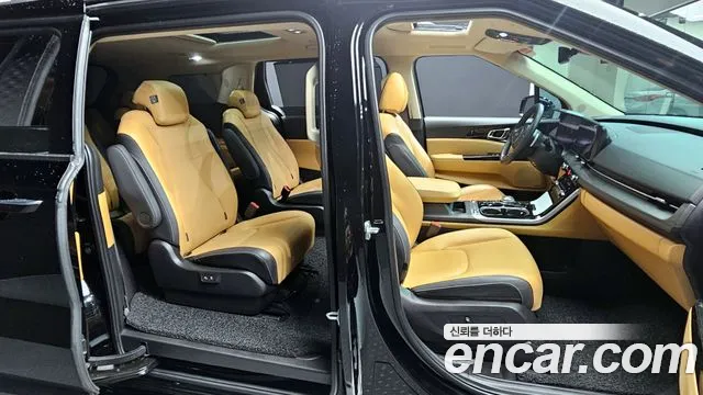 Kia Canival 2023 — фото 10