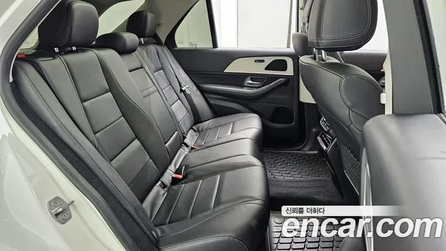 Mercedes-Benz GLE-Class 2020 — фото 12