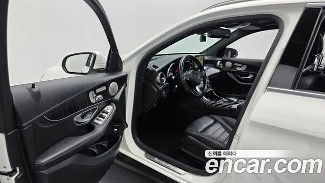 Mercedes-Benz GLC-Class 2016 — фото 10