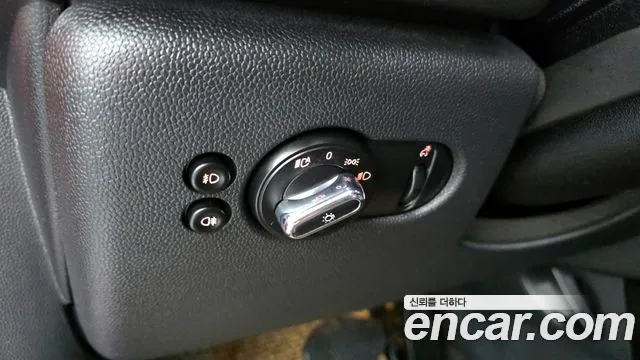 Mini Cooper 2020 — фото 13