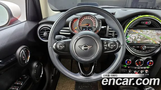 Mini Cooper 2020 — фото 14