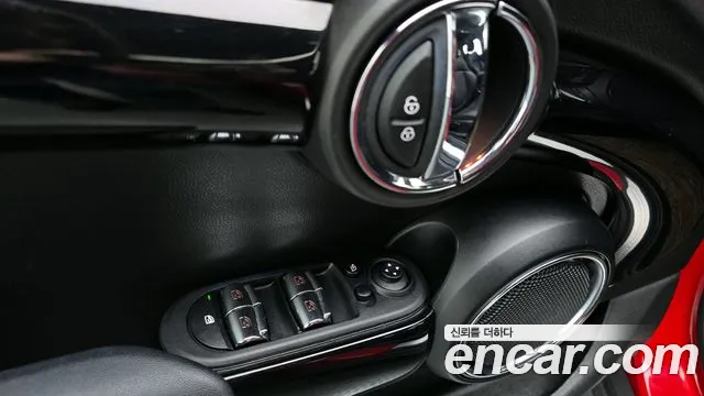 Mini Cooper 2020 — фото 17